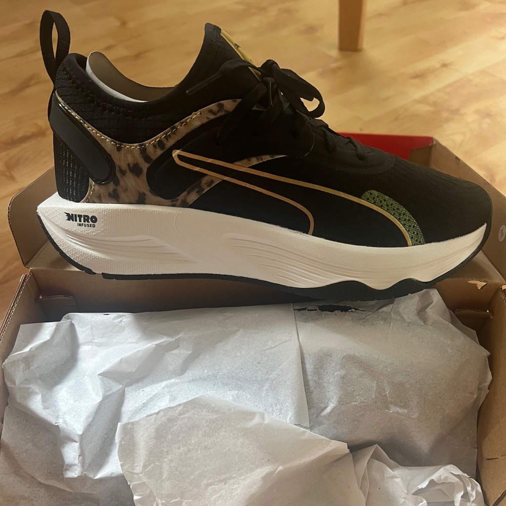 Brand new puma sneakers